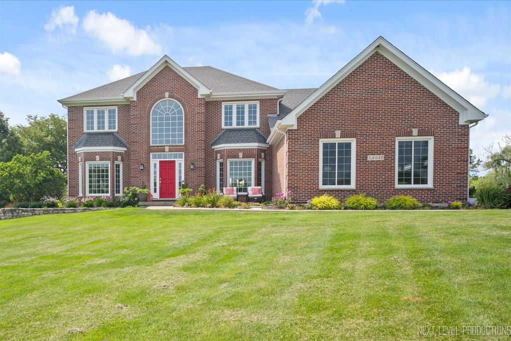 Photo for 5N648 Farrier Point Lane, St. Charles, IL 60175 (MLS # 12475313)