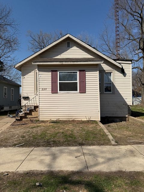 Photo of 229 N 6th Avenue, Kankakee, IL 60901 (MLS # 12603817)