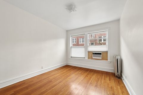 Tiny photo for 5470 S Woodlawn Avenue #1E, Chicago, IL 60615 (MLS # 12601864)