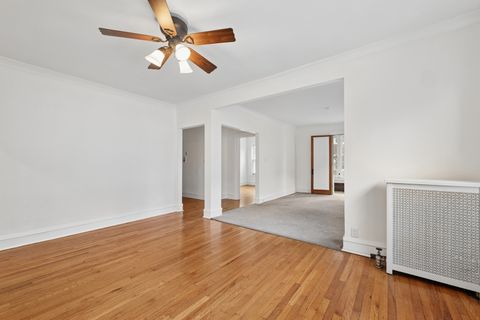 Tiny photo for 5470 S Woodlawn Avenue #1E, Chicago, IL 60615 (MLS # 12601864)