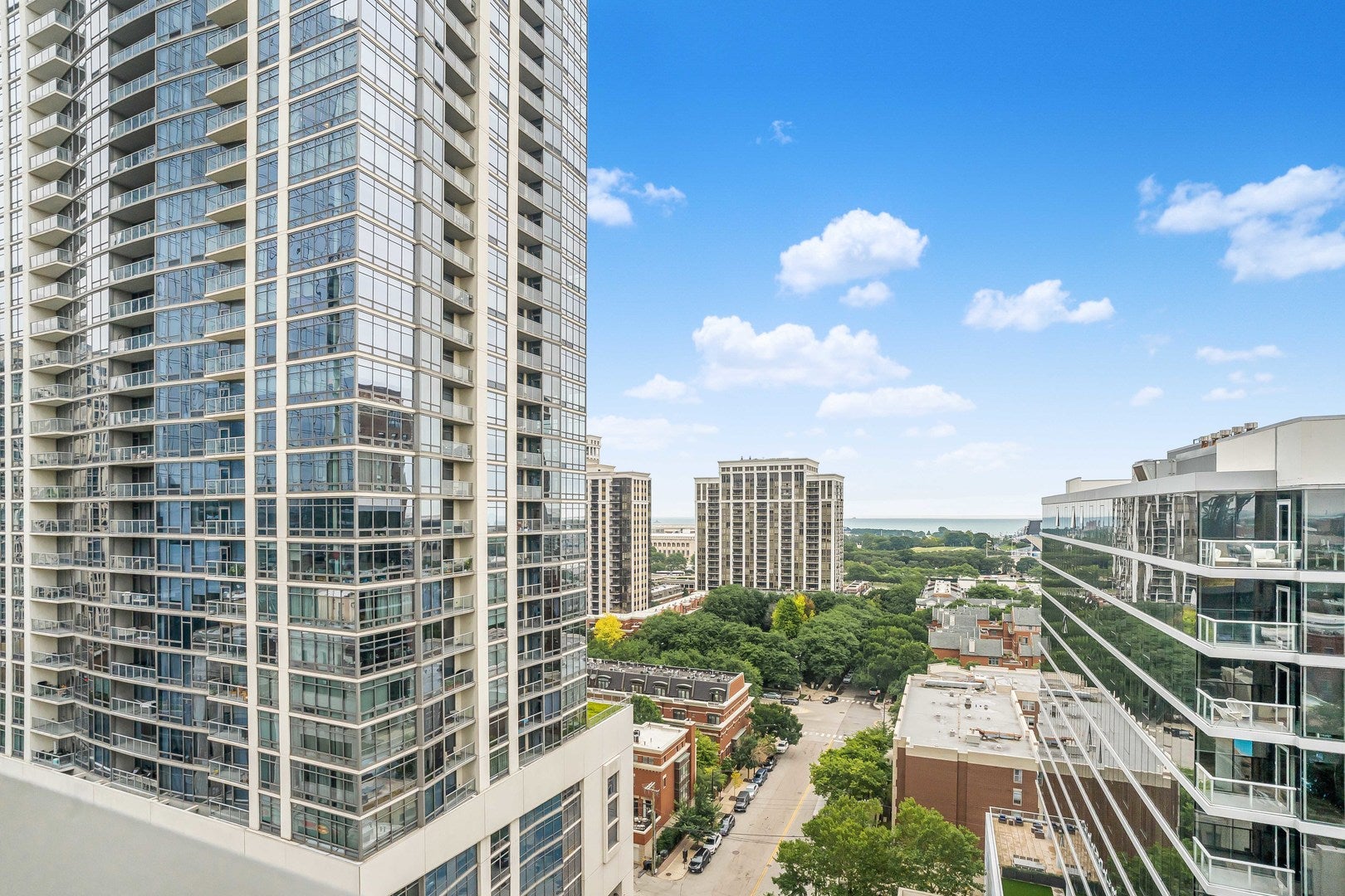 1400 S MICHIGAN Avenue 1501