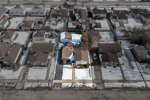 Tiny photo for 9013 ORIOLE Avenue, Morton Grove, IL 60053 (MLS # 12567067)