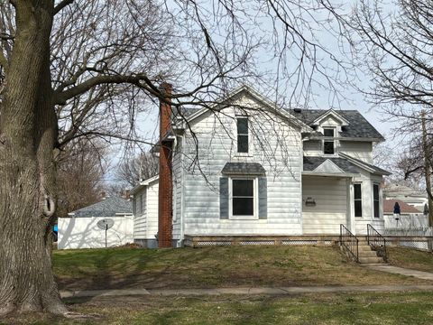 Photo of 359 W ORLEANS Street, Paxton, IL 60957 (MLS # 12593427)