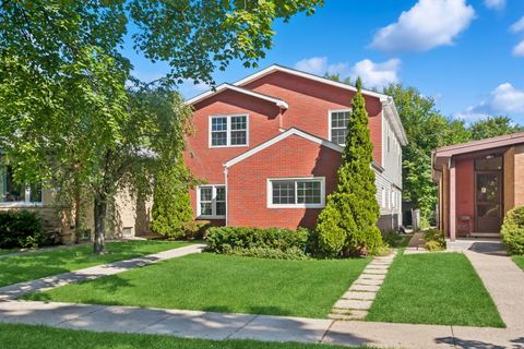 Tiny photo for 2011 Brummel Street, Evanston, IL 60202 (MLS # 12491065)