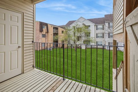 Tiny photo for 160 S WATERS EDGE Drive #202, Glendale Heights, IL 60139 (MLS # 12551803)