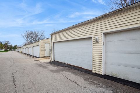 Tiny photo for 160 S WATERS EDGE Drive #202, Glendale Heights, IL 60139 (MLS # 12551803)