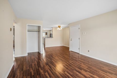 Tiny photo for 160 S WATERS EDGE Drive #202, Glendale Heights, IL 60139 (MLS # 12551803)