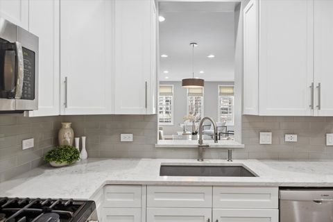 Tiny photo for 1229 W Madison Street #A, Chicago, IL 60607 (MLS # 12590891)