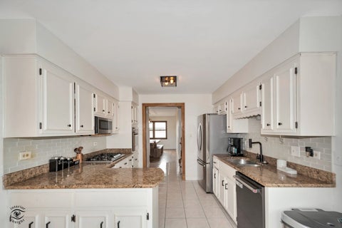 Tiny photo for 825 Walnut Drive, Darien, IL 60561 (MLS # 12706077)