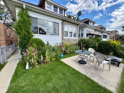 Tiny photo for 5252 N Leamington Avenue, Chicago, IL 60630 (MLS # 12488422)