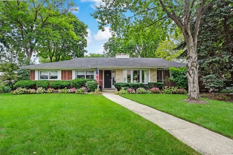 Photo of 443 Blackstone Avenue, La Grange, IL 60525 (MLS # 12760189)