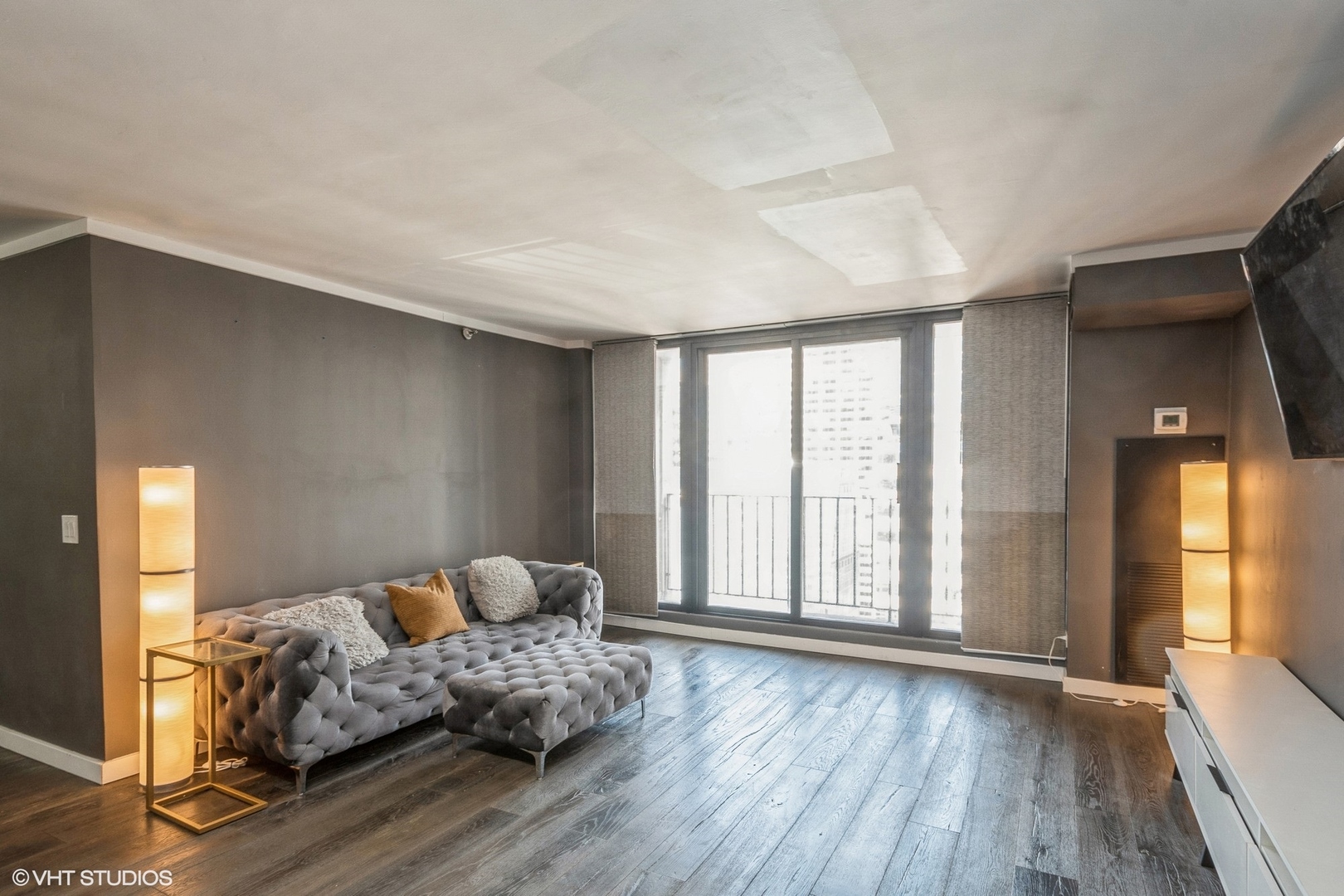 200 N Dearborn Street 2608