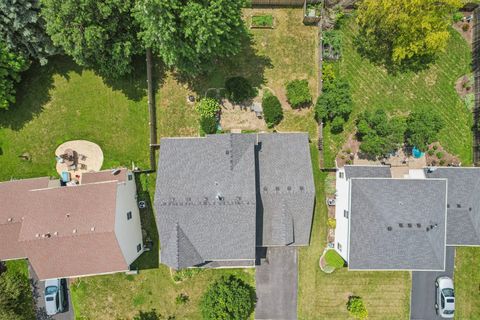Tiny photo for 2735 Hillsboro Boulevard, Aurora, IL 60503 (MLS # 12420423)
