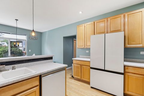 Tiny photo for 2735 Hillsboro Boulevard, Aurora, IL 60503 (MLS # 12420423)