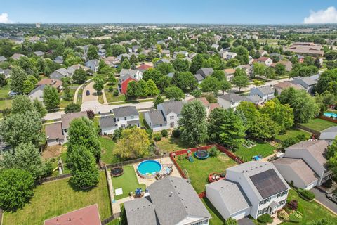 Tiny photo for 2735 Hillsboro Boulevard, Aurora, IL 60503 (MLS # 12420423)