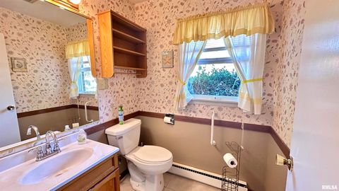 Tiny photo for 1019 Election Drive, Benton, IL 62896 (MLS # EB460310)