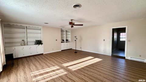 Tiny photo for 1019 Election Drive, Benton, IL 62896 (MLS # EB460310)