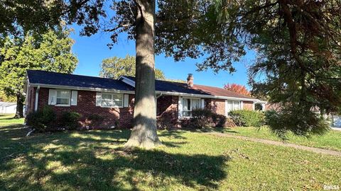 Tiny photo for 1019 Election Drive, Benton, IL 62896 (MLS # EB460310)