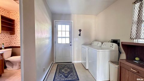 Tiny photo for 1019 Election Drive, Benton, IL 62896 (MLS # EB460310)