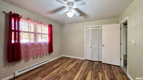 Tiny photo for 1019 Election Drive, Benton, IL 62896 (MLS # EB460310)