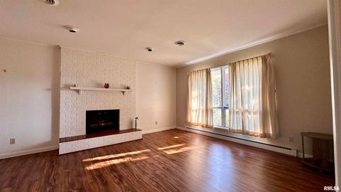 Tiny photo for 1019 Election Drive, Benton, IL 62896 (MLS # EB460310)