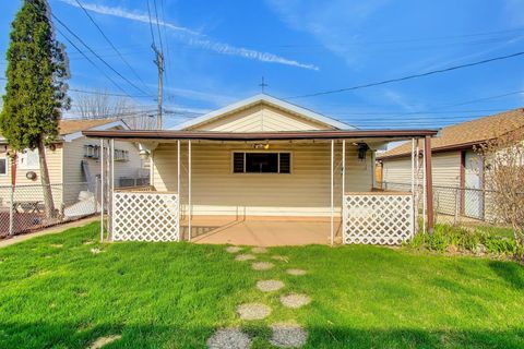 Tiny photo for 5854 S Mason Avenue, Chicago, IL 60638 (MLS # 12614464)