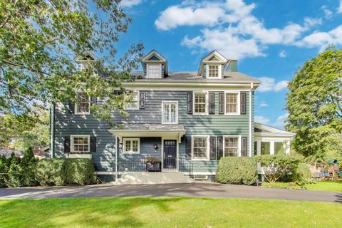 Photo of 386 Fairview Avenue, Winnetka, IL 60093 (MLS # 12477830)