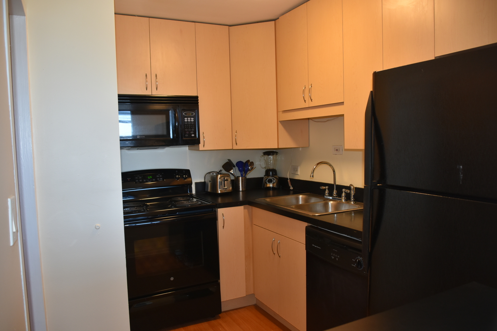 4250 N Marine Drive 1234