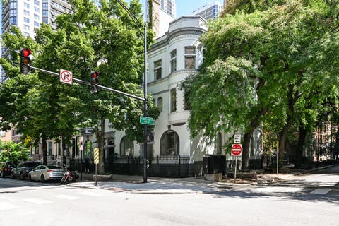 Photo of 849 N Dearborn Street, Chicago, IL 60610 (MLS # 12739882)