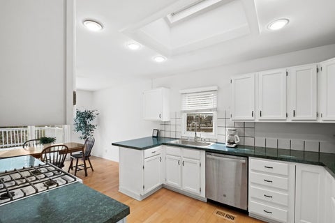 Tiny photo for 307 W Tanglewood Drive, Arlington Heights, IL 60004 (MLS # 12771090)