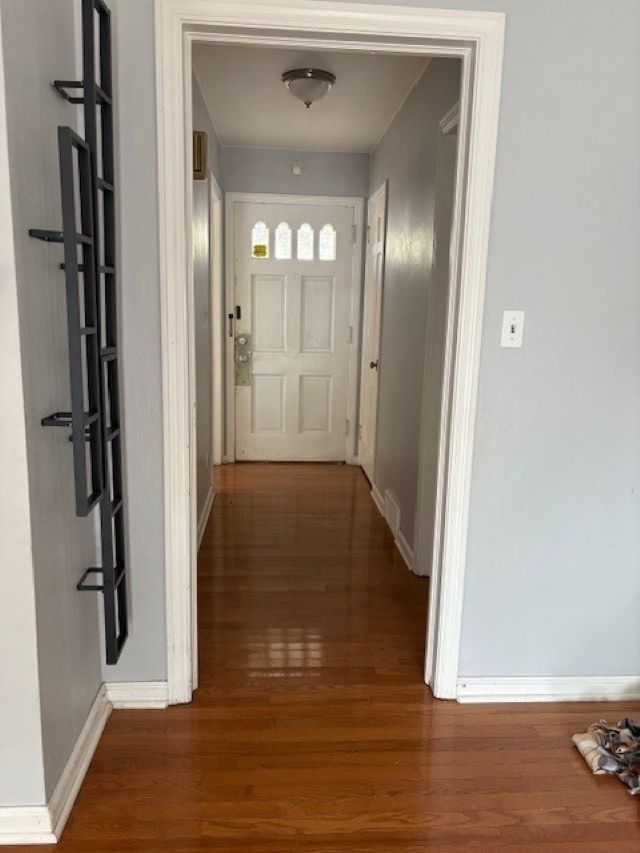 2828 Ridgeway Avenue