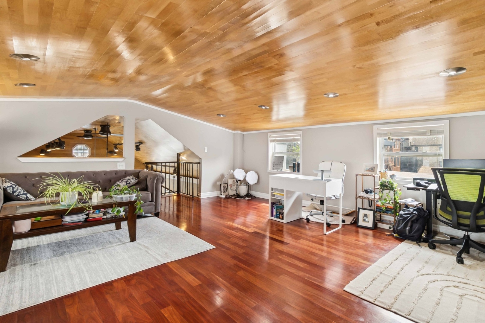 1532 N GREENVIEW Avenue