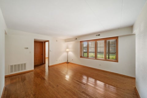 Tiny photo for 13950 E Leamington Drive #203, Crestwood, IL 60418 (MLS # 12763113)