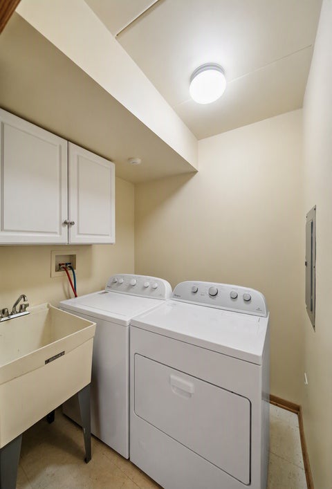 Tiny photo for 13950 E Leamington Drive #203, Crestwood, IL 60418 (MLS # 12763113)