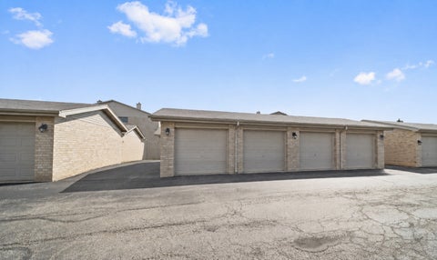 Tiny photo for 13950 E Leamington Drive #203, Crestwood, IL 60418 (MLS # 12763113)
