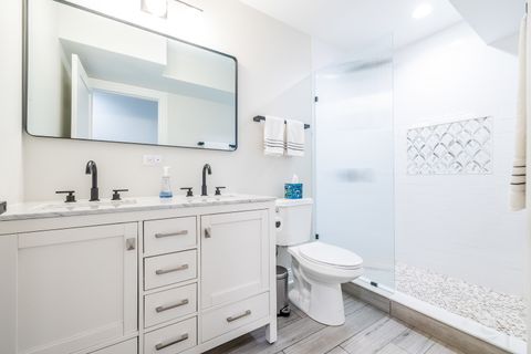 Tiny photo for 2701 Noyes Street, Evanston, IL 60201 (MLS # 12587782)