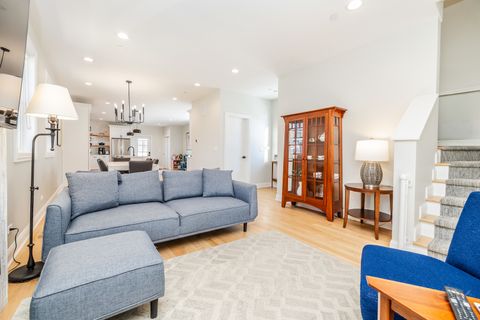 Tiny photo for 2701 Noyes Street, Evanston, IL 60201 (MLS # 12587782)