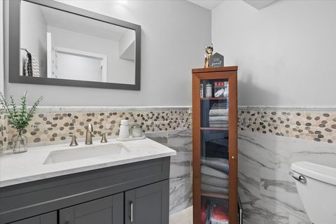 Tiny photo for 1370 Northmoor Court, Northbrook, IL 60062 (MLS # 12593405)