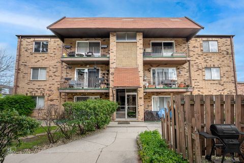 Tiny photo for 7109 Laverne Lane #1A, Tinley Park, IL 60477 (MLS # 12698954)