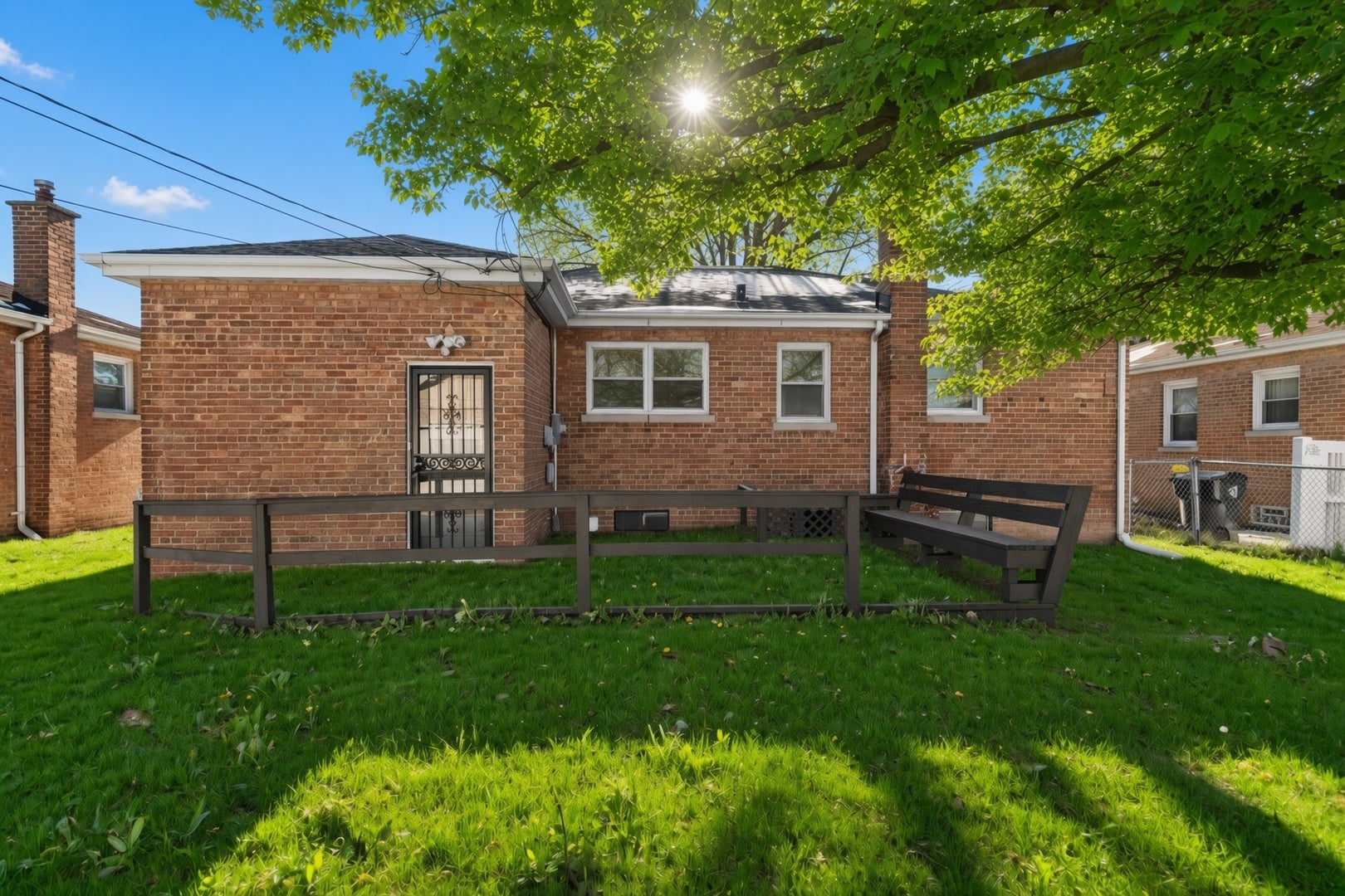 752 E 164th Street