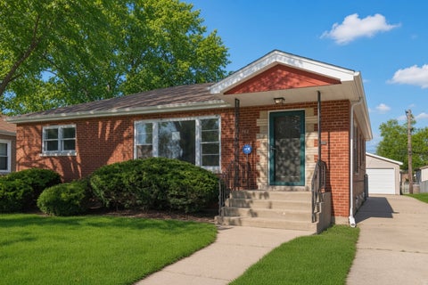 Photo of 752 E 164th Street, South Holland, IL 60473 (MLS # 12706673)