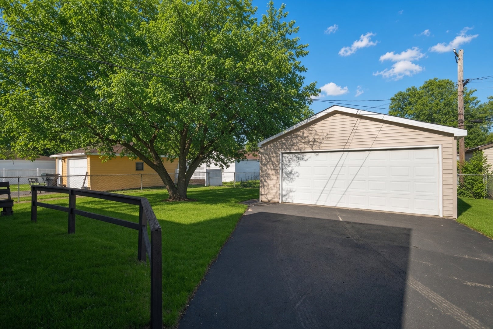 752 E 164th Street