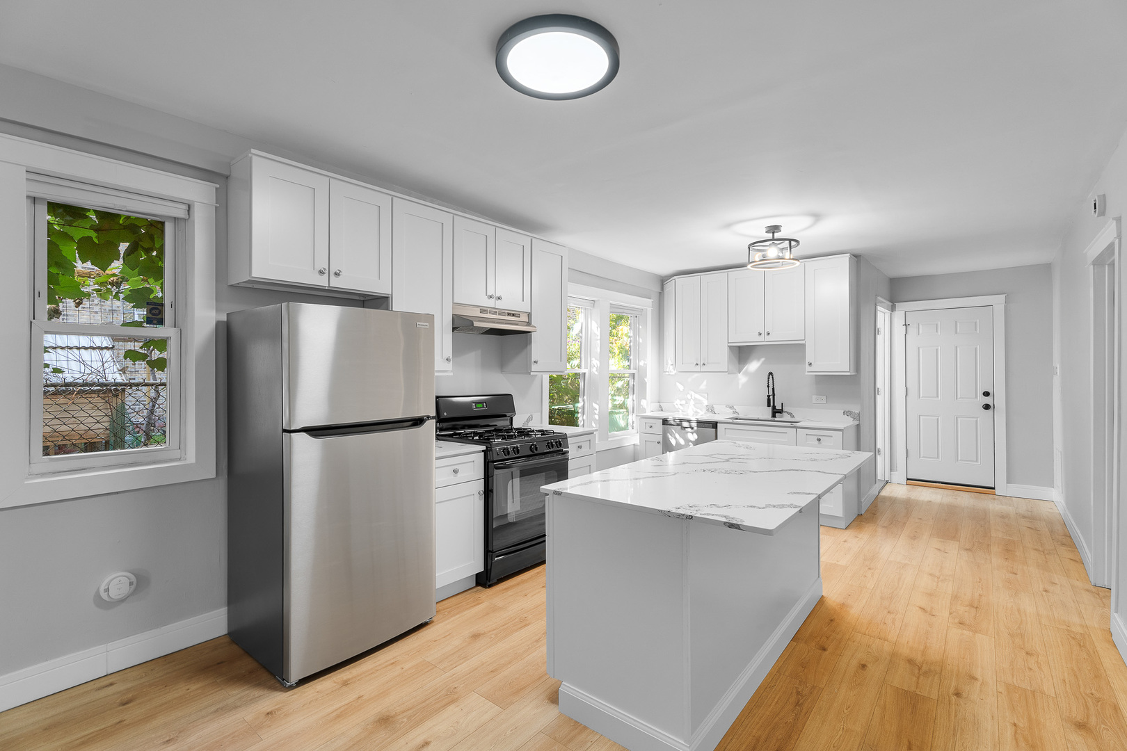 1406 N Kildare Avenue