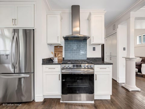 Tiny photo for 318 S Ashland Avenue, La Grange, IL 60525 (MLS # 12658430)