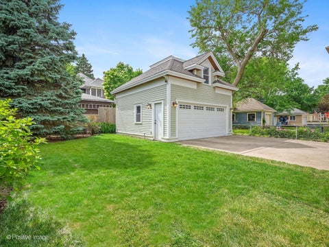 Tiny photo for 318 S Ashland Avenue, La Grange, IL 60525 (MLS # 12658430)