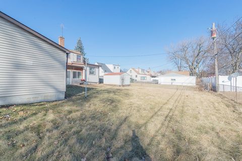 Tiny photo for 809 N Wolf Road, Melrose Park, IL 60164 (MLS # 12574064)