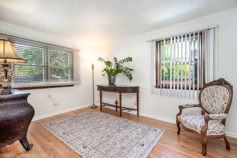 Tiny photo for 1408 S Fern Drive, Mount Prospect, IL 60056 (MLS # 12688774)