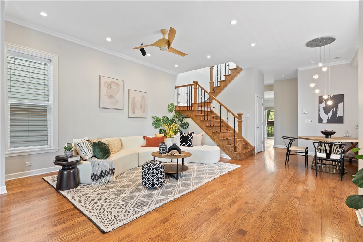 2760 W St Mary Street