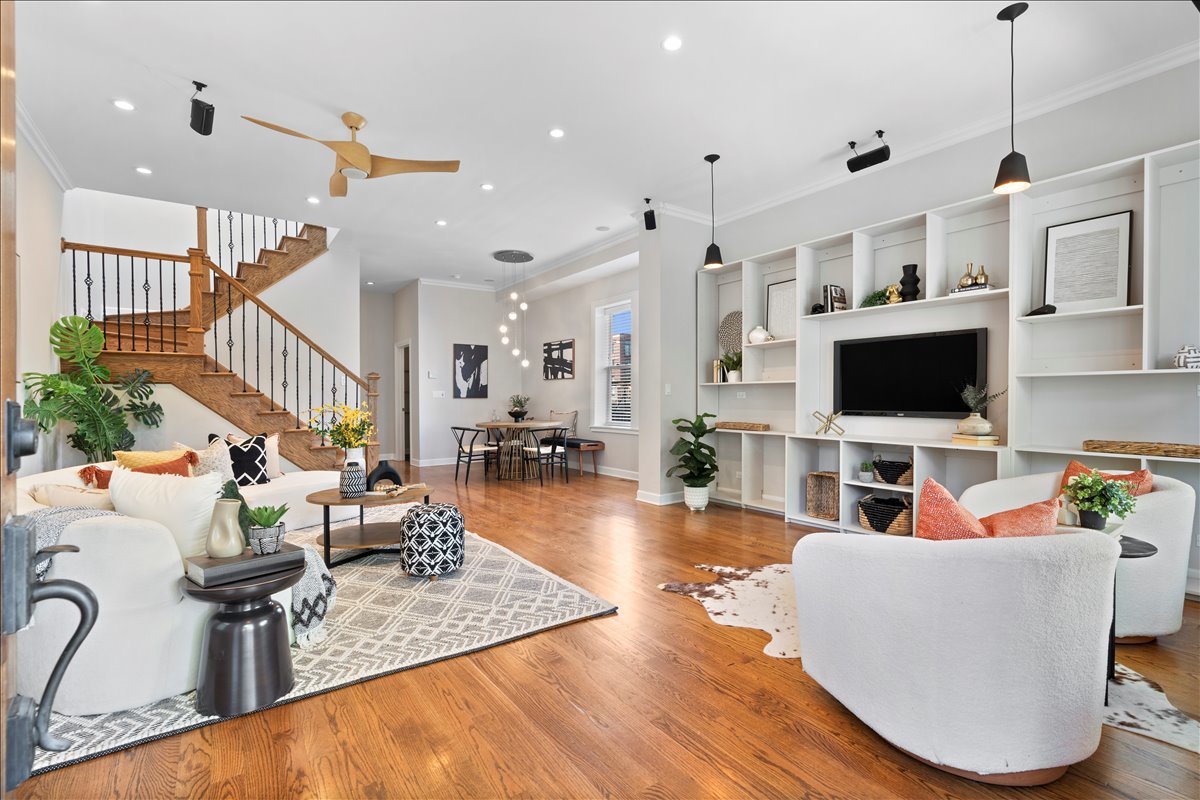 2760 W St Mary Street