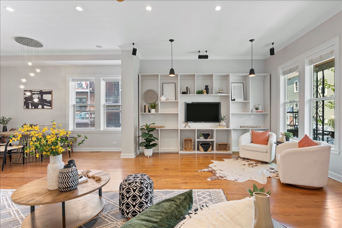 2760 W St Mary Street